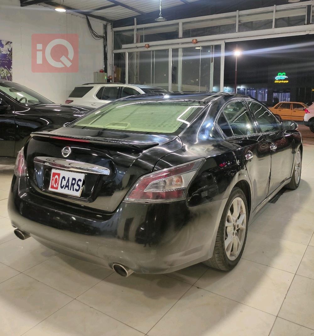 نيسان ماكسيما